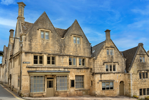 Cotswolds Summer Retreat -The Girls That Walk